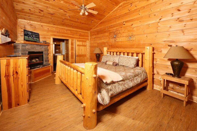 Big Pine Lodge - Six Bedroom Cabin