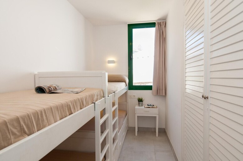 Beachfront Apartment Las Burras Fa03
