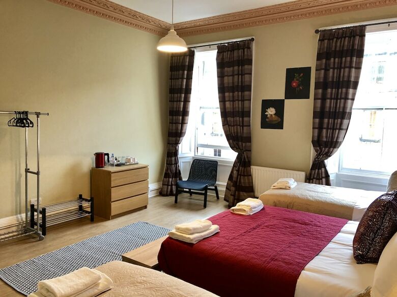 Hotel 4 Bernard Terrace Accommodation