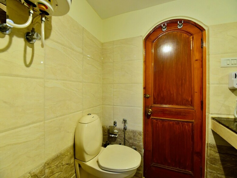 Hotel Capital O 30169 Signature Manaali