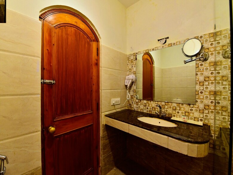 Hotel Capital O 30169 Signature Manaali