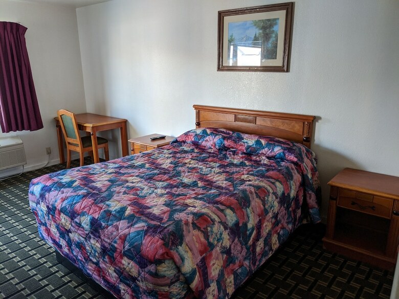 Motel Deluxe Inn