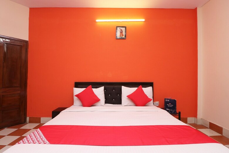 Hotel Oyo 24020 Megha Yatri Niwas