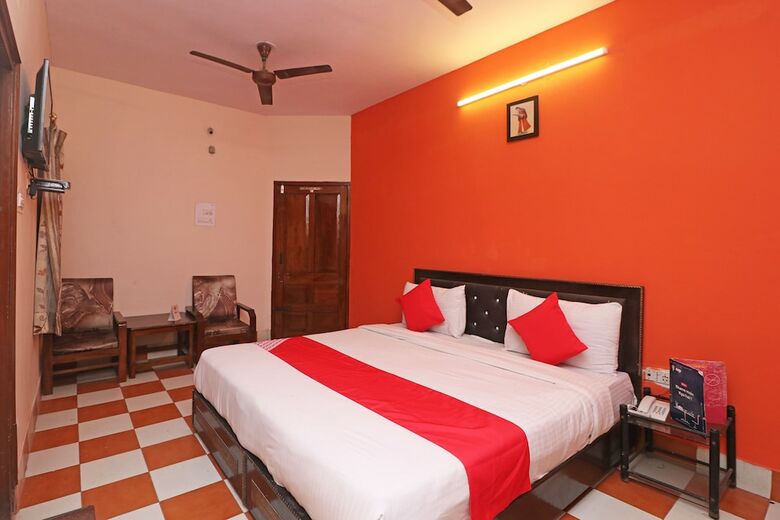 Hotel Oyo 24020 Megha Yatri Niwas