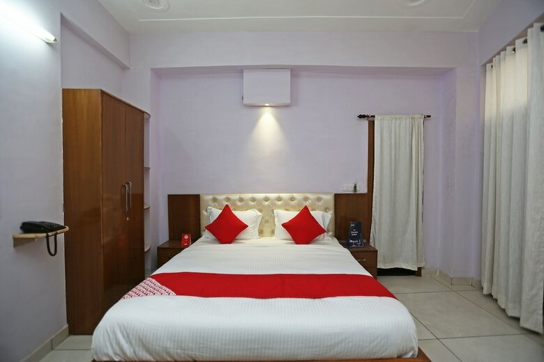 Hotel Oyo 16761 Rk Regency