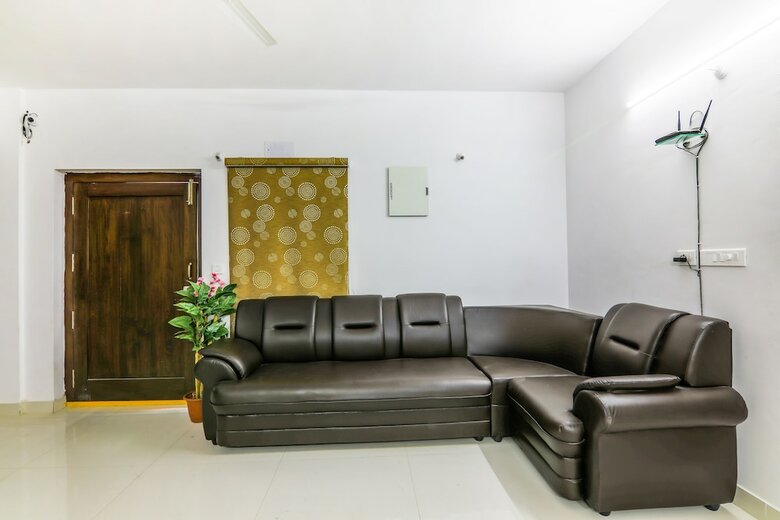 Fabhotel Prestige Castle Inn