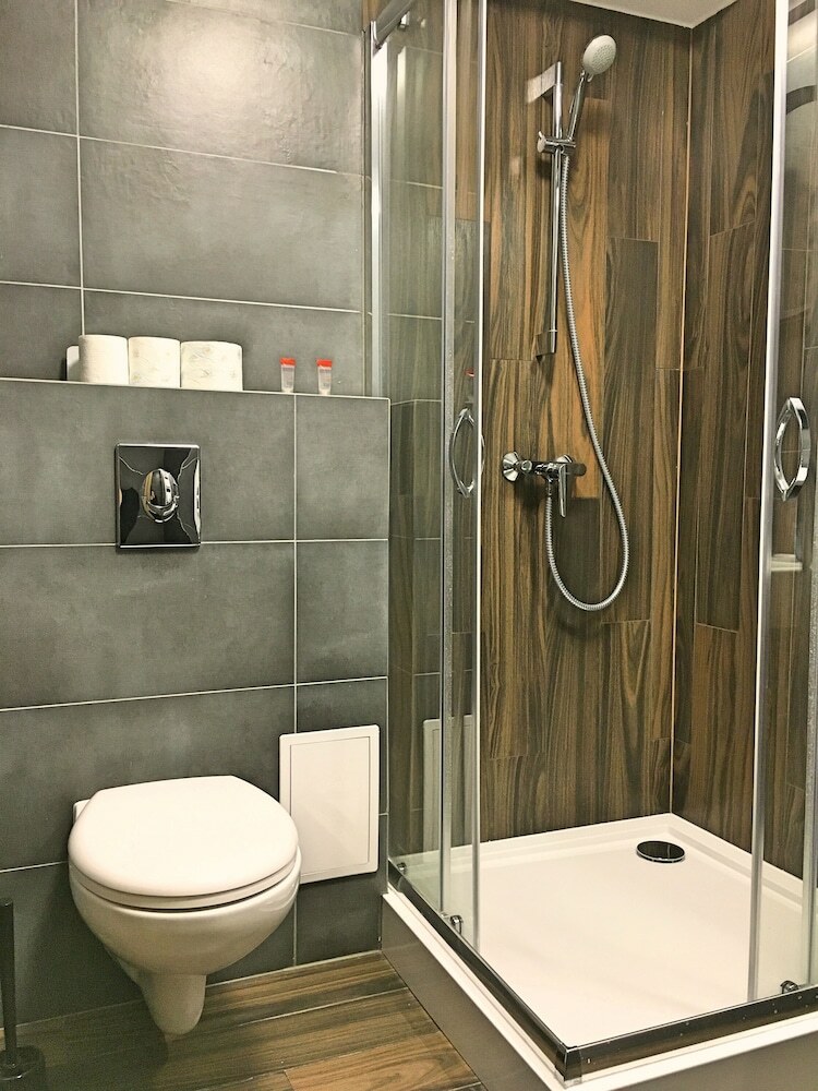 Bob Apartments