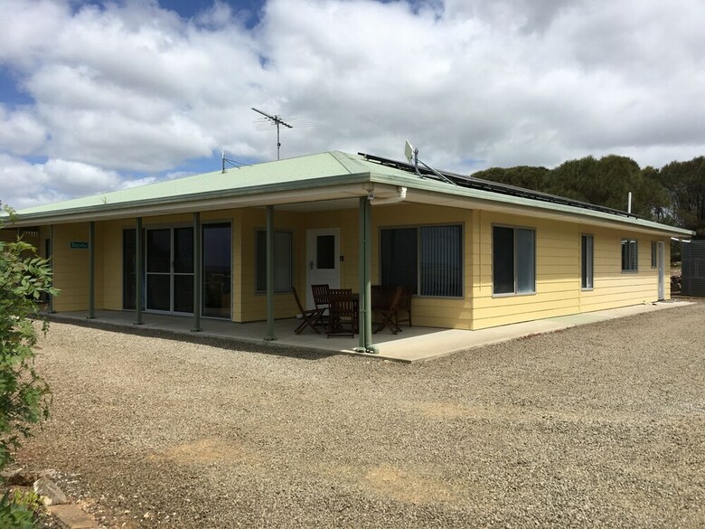 Emu Bay Holiday Homes