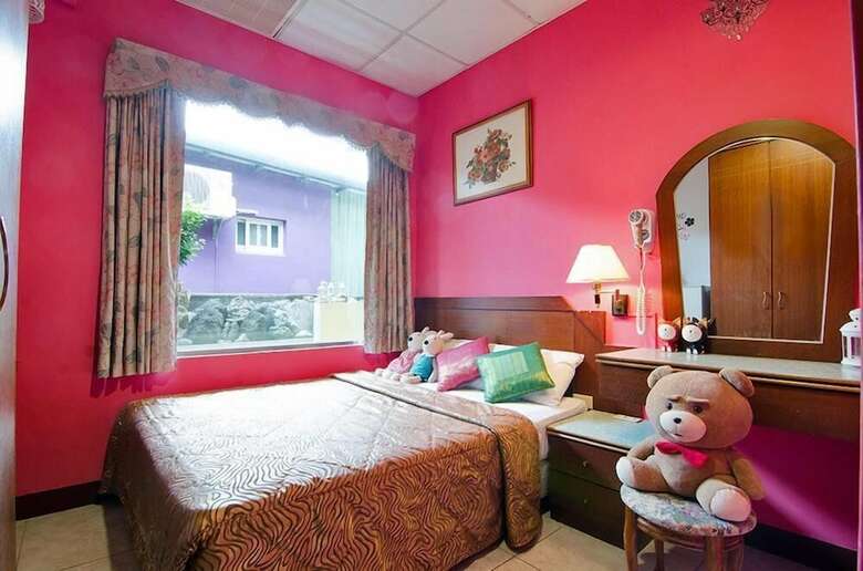 Bed & Breakfast Happiness
