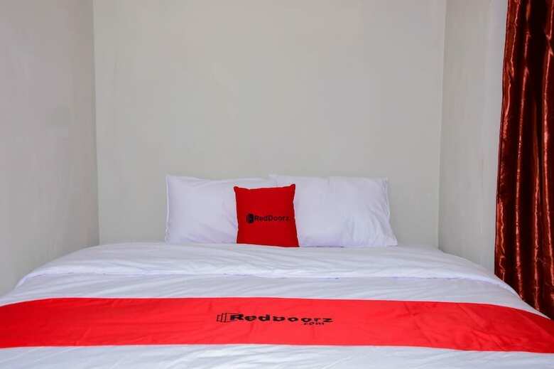 Hotel Reddoorz Plus Near Mall Kelapa Gading