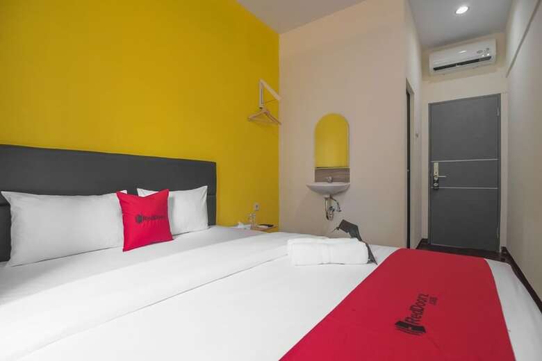 Hotel Reddoorz Near Itc Mangga Dua