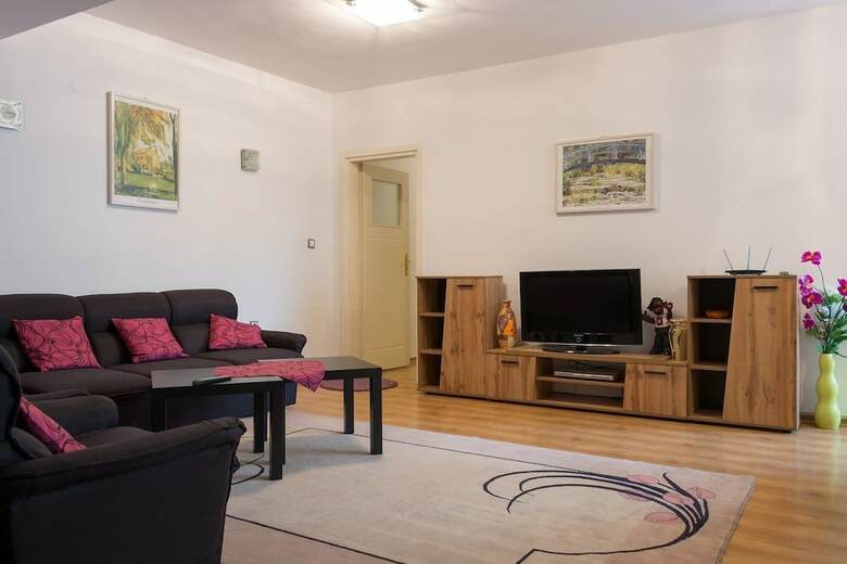 Fm Deluxe 2- Bdr Apartment - Youth Hill Plovdiv