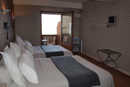Monhotel