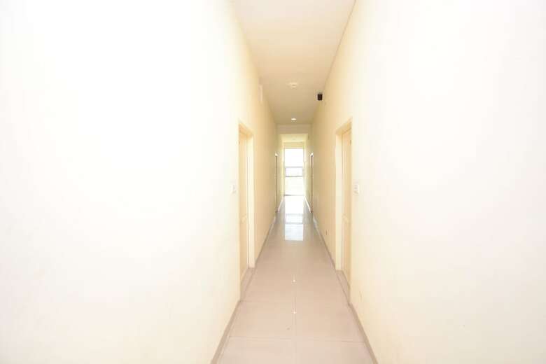Hotel Oyo 28393 Diamond Plaza