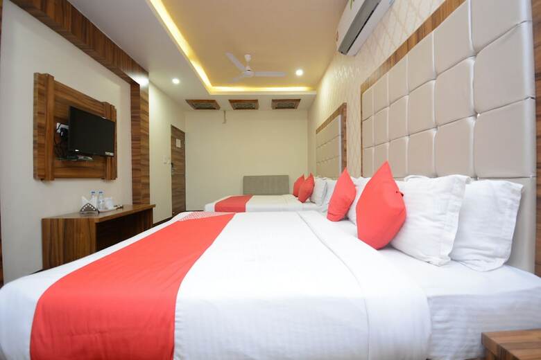 Oyo 31114 Hotel Pal Regency