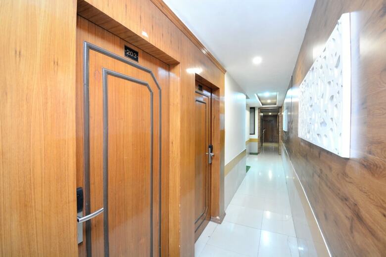 Oyo 31114 Hotel Pal Regency
