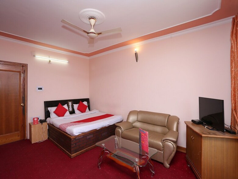 Hotel Oyo 36966 Pal Guest Housr