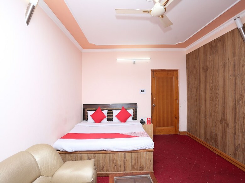 Hotel Oyo 36966 Pal Guest Housr
