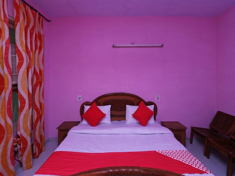 Oyo 30295 Hotel Vishwamitra