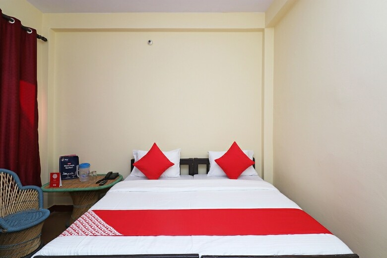 Hotel Oyo 23275 Shiv Ganga View