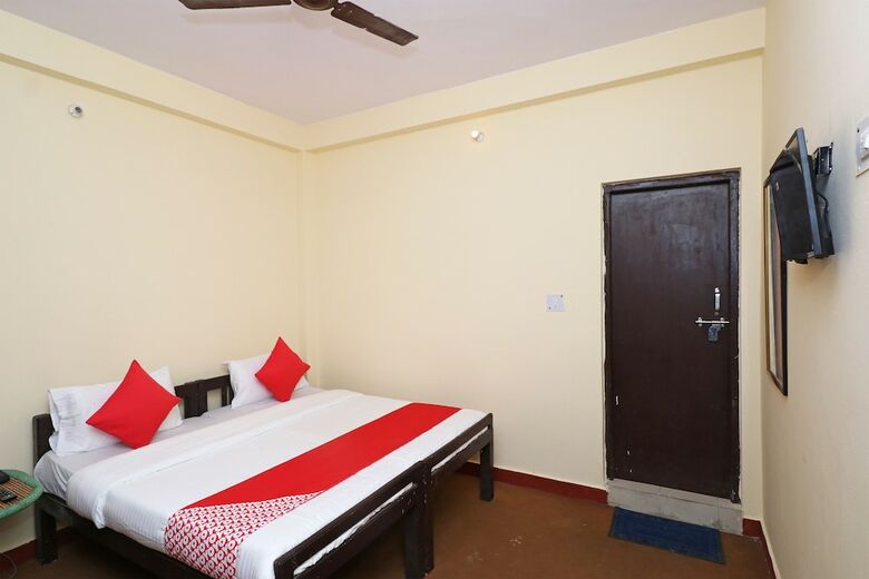 Hotel Oyo 23275 Shiv Ganga View
