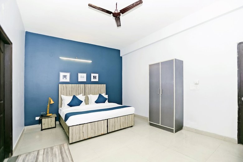 Hotel Silverkey Executive Stays 30271 Shoprix Mall Sector 61