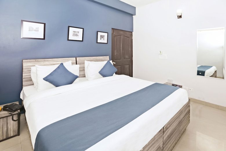Hotel Silverkey Executive Stays 30271 Shoprix Mall Sector 61