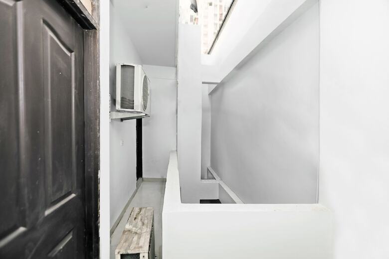 Hotel Silverkey Executive Stays 30271 Shoprix Mall Sector 61