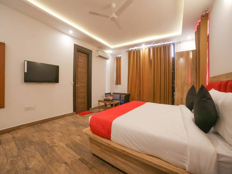 Hotel Collection O 30076 Main Chhatarpur Road Asola