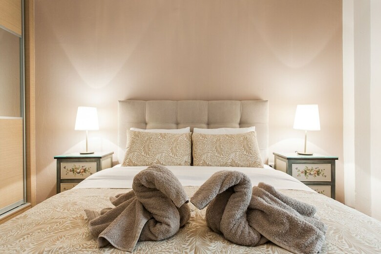 Nicholas Point Apartments And Rooms