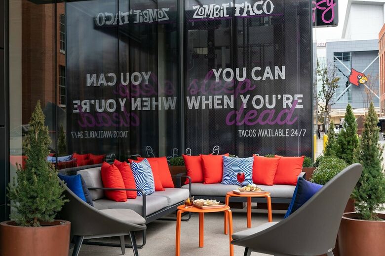 Hotel Moxy Louisville Downtown