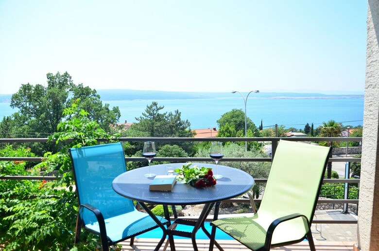Apartments Lounger Frkovic