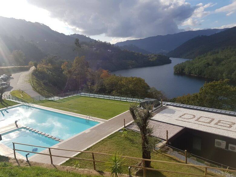 Hotel Dobau Village