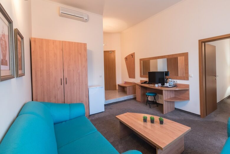Hotel Lotus