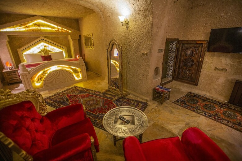 Royal Cave Hotel