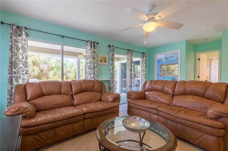 528 - Coral Cottage