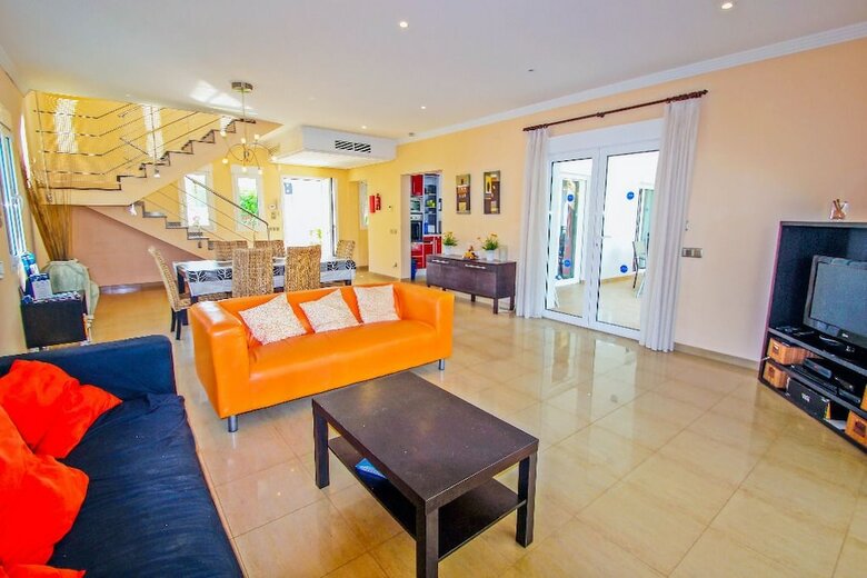 Apartamentos Angels - Spacious And Characterful Property In Moraira