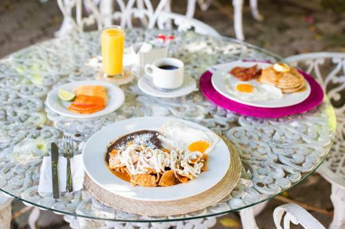 Hotel Xbalamqu� Resort & Spa