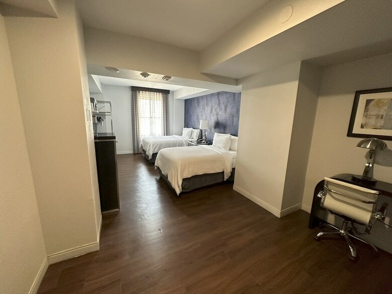 Hotel Lawrence Downtown Dallas