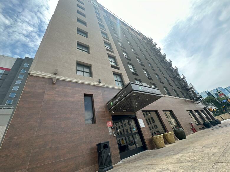 Hotel Lawrence Downtown Dallas