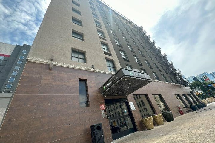 Hotel Lawrence Downtown Dallas