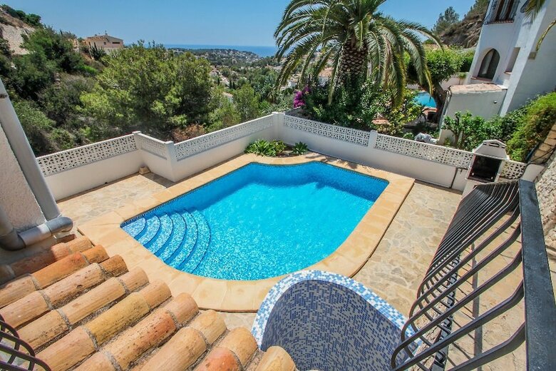 Linda - Modern Villa With Splendid Views In Benissa