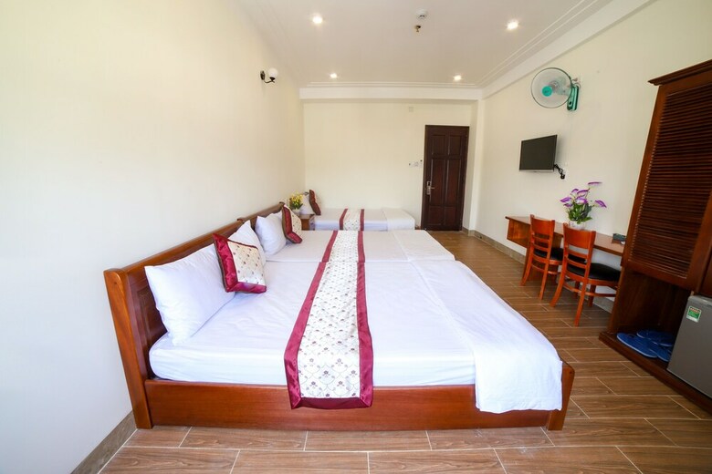 Hotel Khach San Bien Xanh