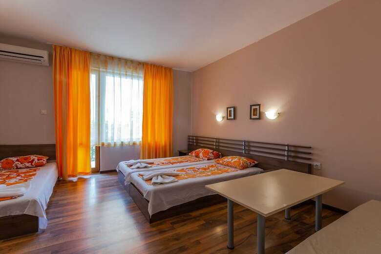 Apartamentos Double Room In Dafinka Guest House