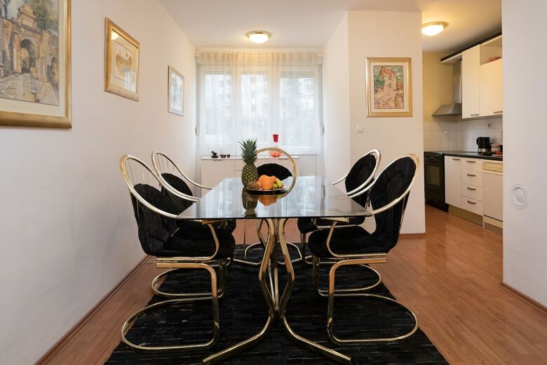 Apartment Peric