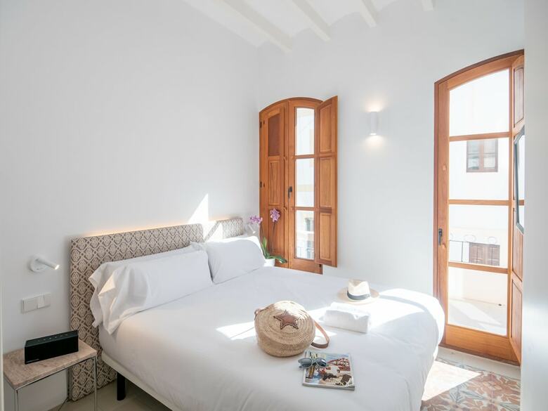 Es Palauet 2 Suites Apartment