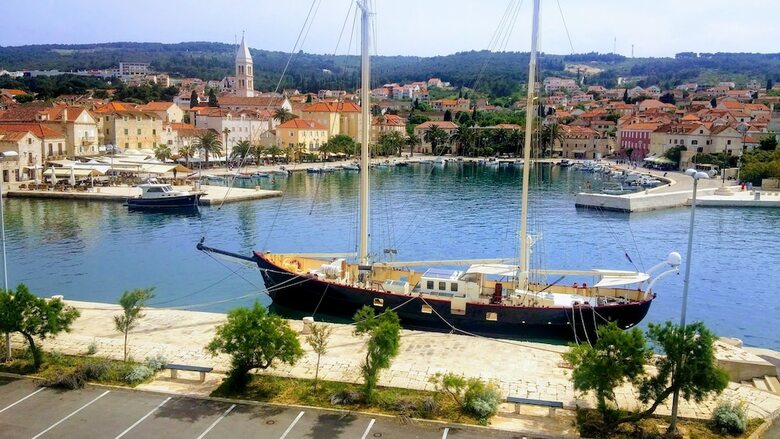 Apartamentos Salsa Brac