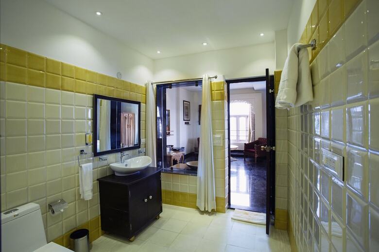 Hotel Bloom Boutique I Lake Pichola
