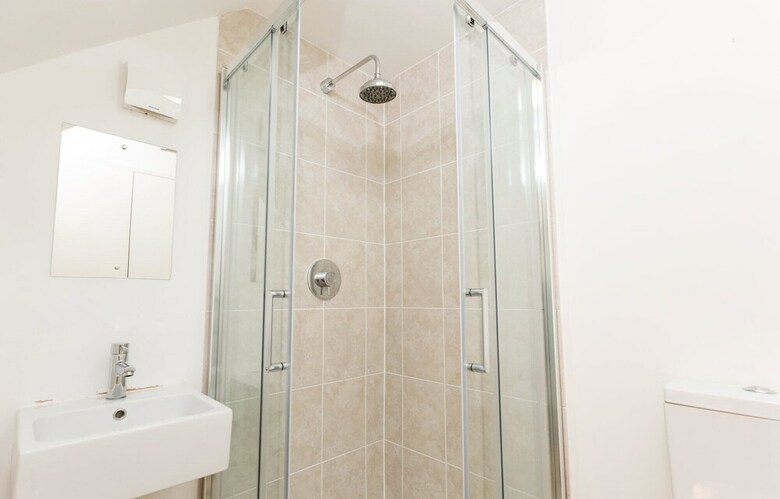 Apartamentos The Cliffside Chalet - Warm & Modern 3bdr Riverside Home