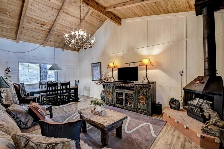 A Climbing Cub - Two Bedroom Cabin